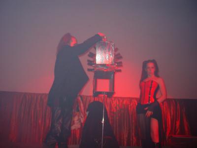 Dsc06199.jpg Magician Paul and April king