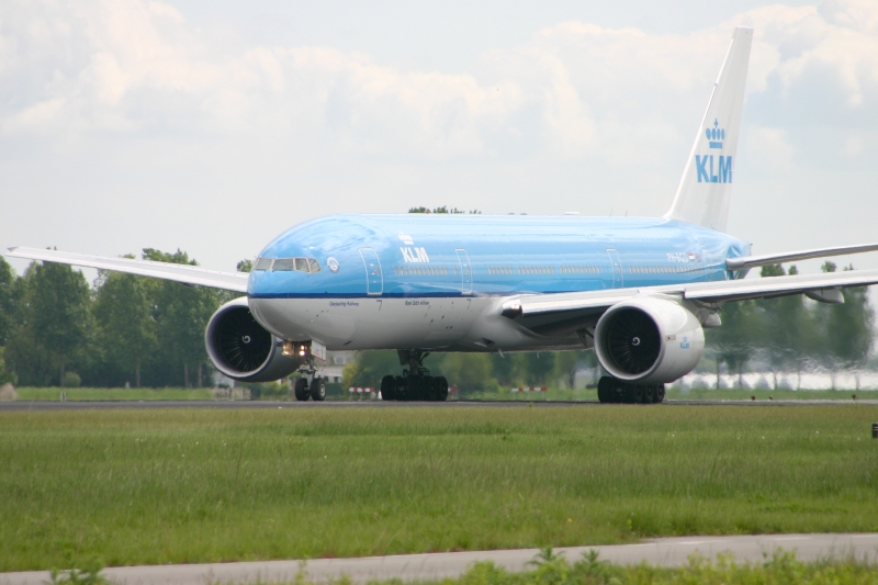 36L-KLM777.jpg