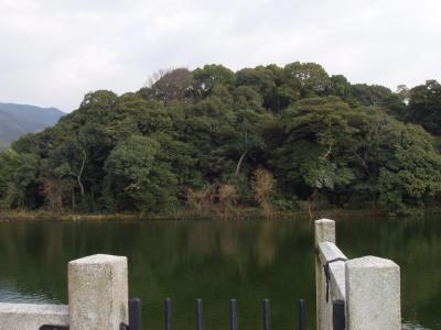 An off-limits kofun. Many kofun, by decree of the Imperial Household Agency, are cordoned off.
