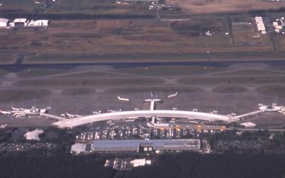 Aerial view domestic terminal Brisbane.jpg