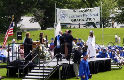 Jenna gets diploma