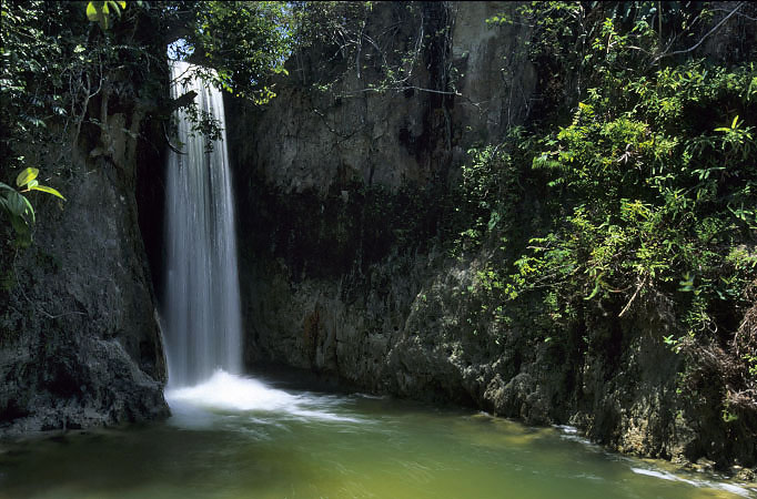 Cachoeira Nsia Floresta.jpg
