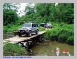 Menyebrangi jembatan Kayumas, Kalimantan