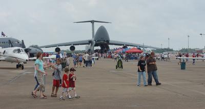 u46/ardave/medium/29851307.C5withlotsofpeople.jpg