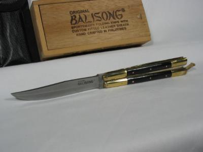 u46/balisong/medium/35433939.113_1385.jpg