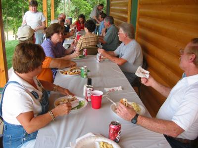 u46/beulahchapel/medium/29801274.5June2004cookoutStafford5June2004cookoutStafford019.jpg