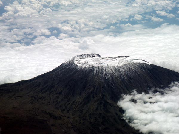 Mt. Kilimanjaro, Tanzania (5895m/19,341ft)