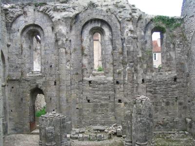 Marcilhac-sur-Cl: ruins of the Abbatiale