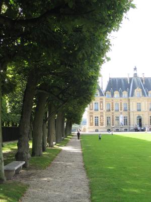 Sceaux: cour d'honneur