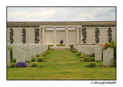 u46/britishbeef/medium/29708642.TyneCotCemeterygraves4.jpg