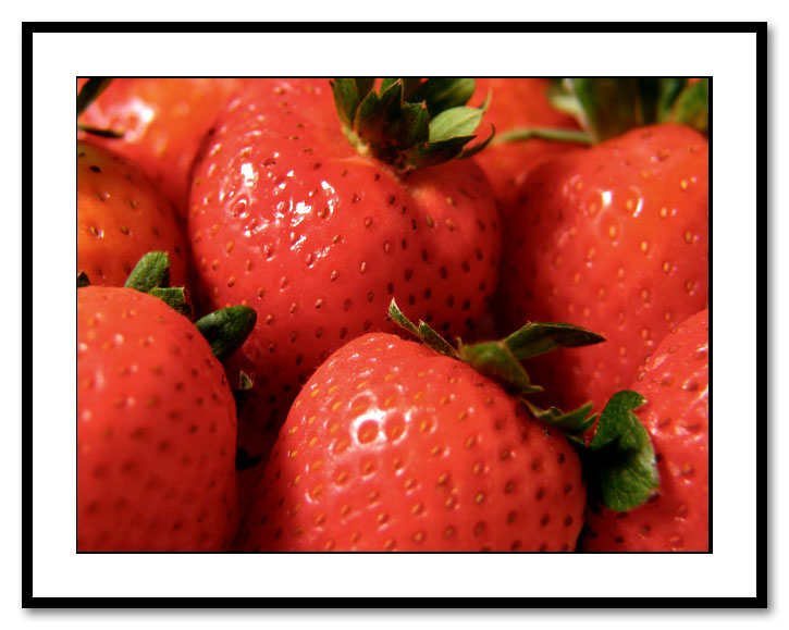 <b>Strawberry *</b><br><i>Dick Tsang</i>
