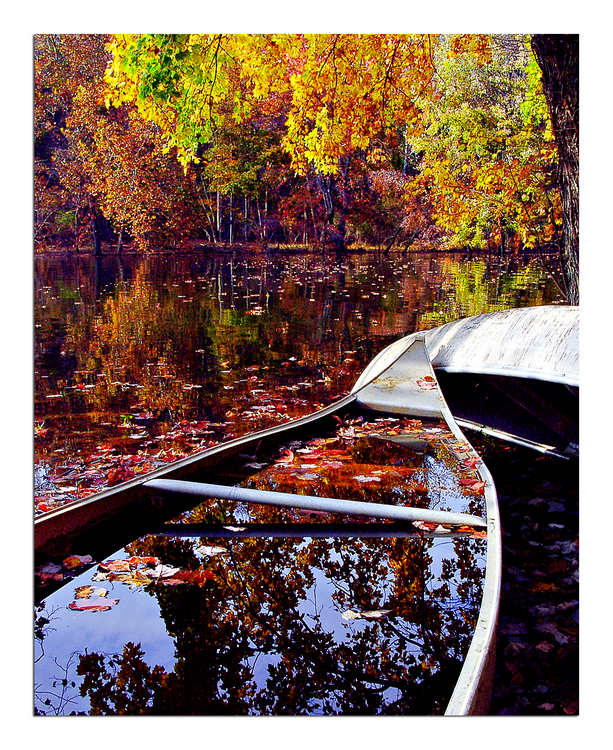 <b>2nd Place<br> Autumn Lake</b><br><i> by Roumen Kostov</i>