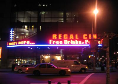 13st and Broadway 汵 Regal theater