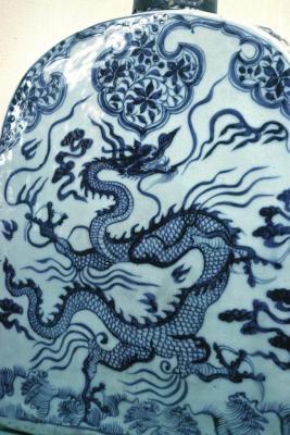 Porcelain dragon flask
