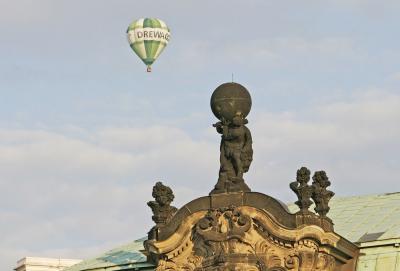 flying over Zwinger