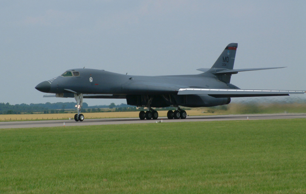 B-1B Lancer   86-0104/MO  34BW