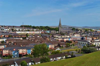 Viewing the Bogside from the Derry Wall