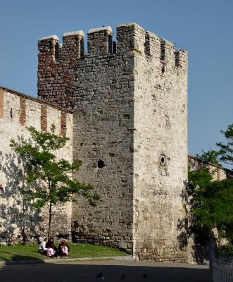 Outer tower