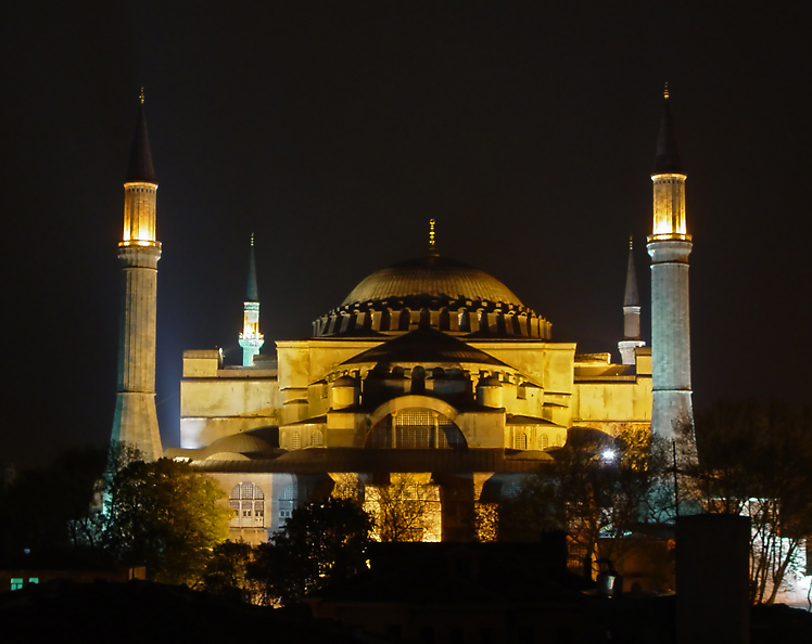 Aya Sofya at Night