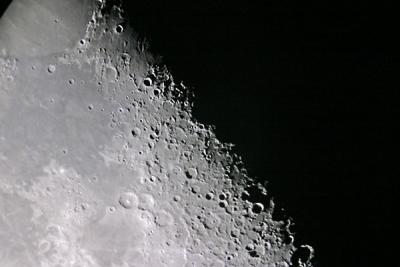 u46/johnstob/medium/29689630.lunar.jpg