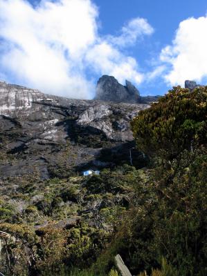 A view to the last rest point before the summit