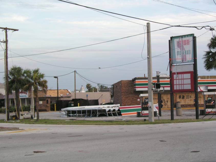 7-Eleven at Hwy A1A and Ocean Blvd.