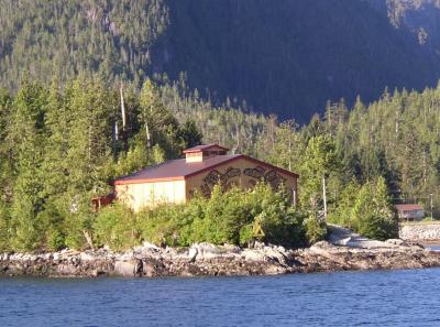 u46/kenkirk/medium/29910095.1021TlingitLodge.jpg