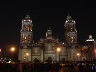 MEXICO CITY AT NIGHT
