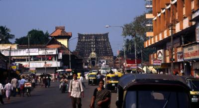 u46/lcarlsen/medium/39889589.stIN61_Street_Trivandrum.jpg