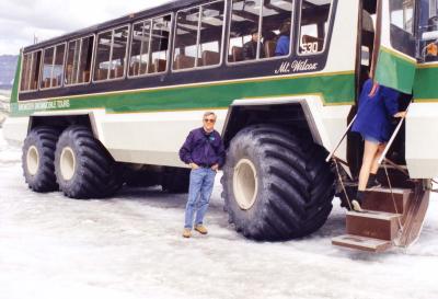 Icefield Tour Bus