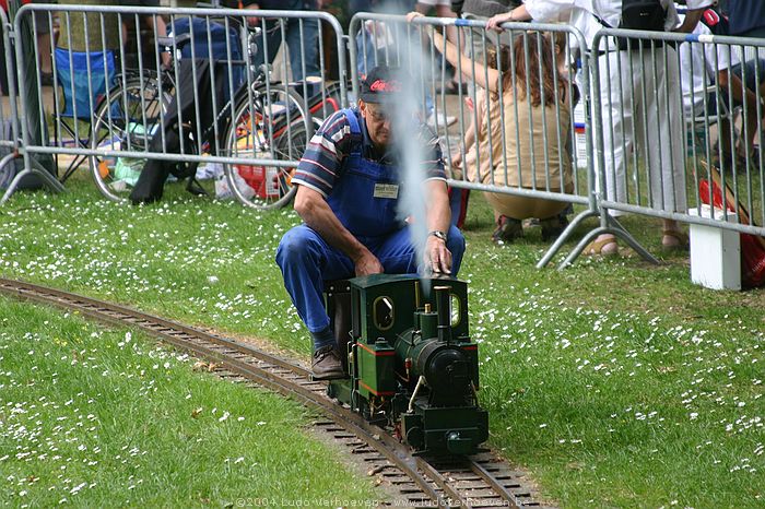Turnhout - 30.5.2004 - Stadspark rommelmarkt en stadsparkfeesten