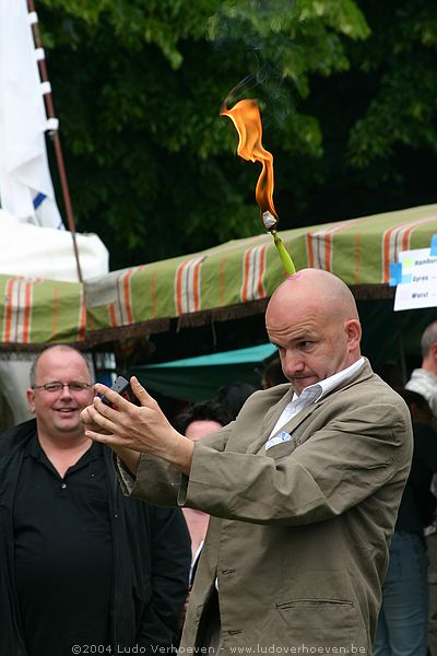 Turnhout - 30.5.2004 - Stadspark rommelmarkt en stadsparkfeesten