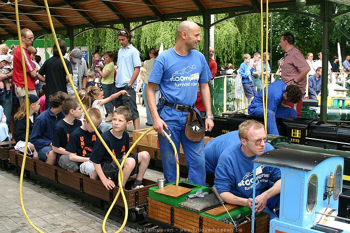 Turnhout - 30.5.2004 - Stadspark rommelmarkt en stadsparkfeesten