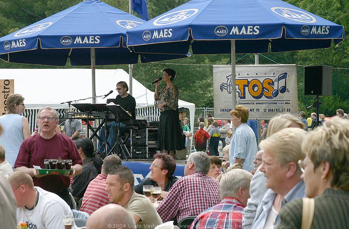 Turnhout - 30.5.2004 - Stadspark rommelmarkt en stadsparkfeesten