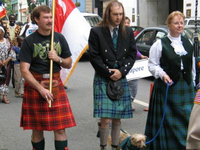 Color parade Scots polite