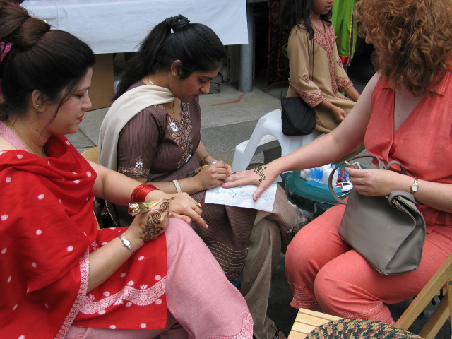 Color parade Henna ladies