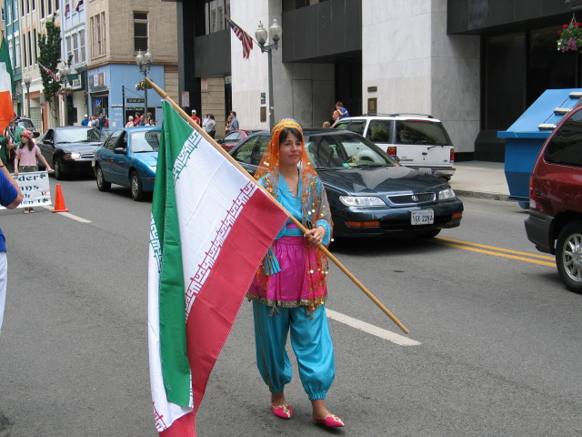 Color parade loner