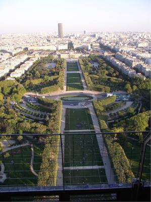 Eiffel Tower - gardens from top.jpg