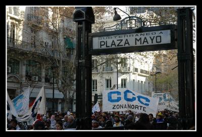 Demonstration in front of Casa Rosada