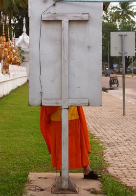 A Monk on the phone!