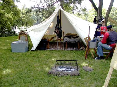 Setting up camp.jpg(437)