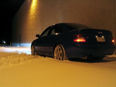 Audi S4 Snow HID's .jpg