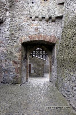 u46/oragette/medium/29691709.116_Caher_Castle_Porticus_from_the_inside.jpg