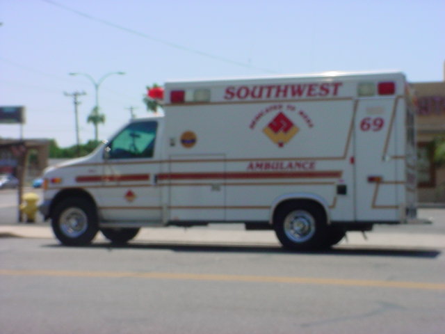 support vehicle<br>on Harris at Main