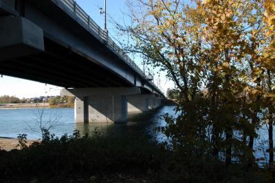 u46/richmois/medium/35414133.041023MontStHilaire15.jpg