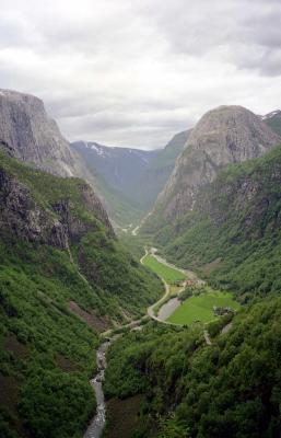 u46/rossb/medium/29865050.valleynearFlam.jpg