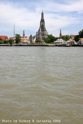 Wat Arun, the Temple of Dawn, from afar...