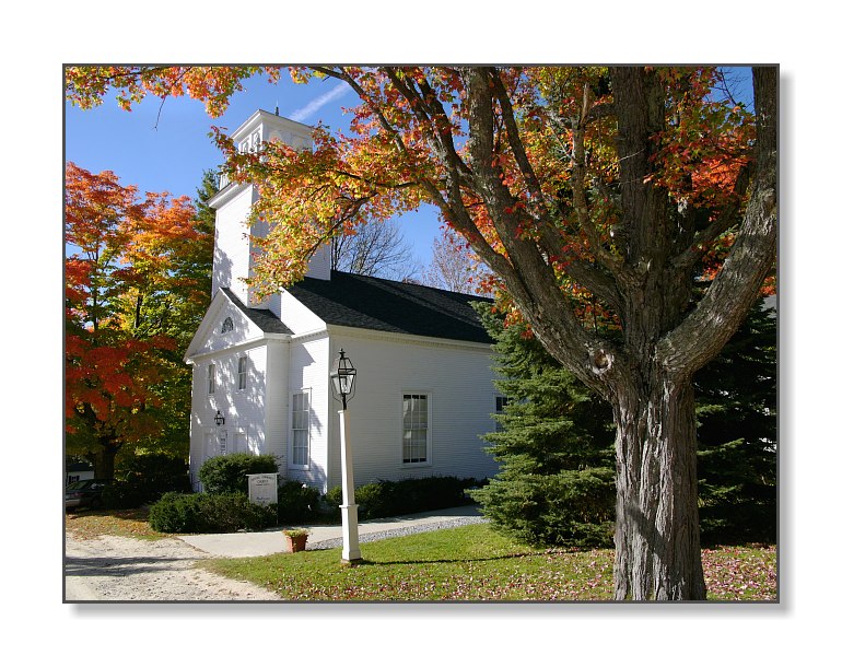 <b>Deering Community Church</b><br><font size=2>Deering, NH