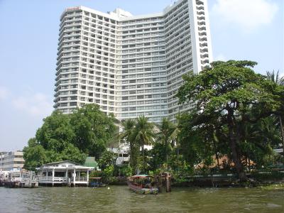 Bangkok Sheraton hotel from the river