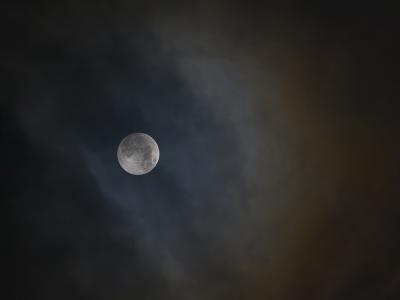 cloud_moon2.jpg